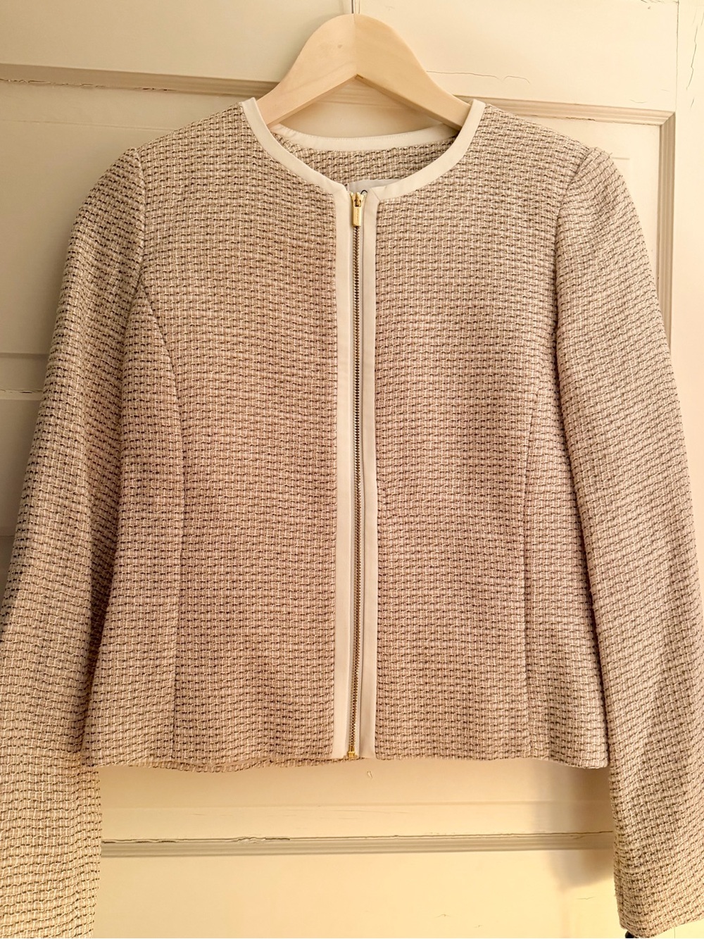NWT CALVIN KLEIN woman’s petite tweed zip-up jacket.